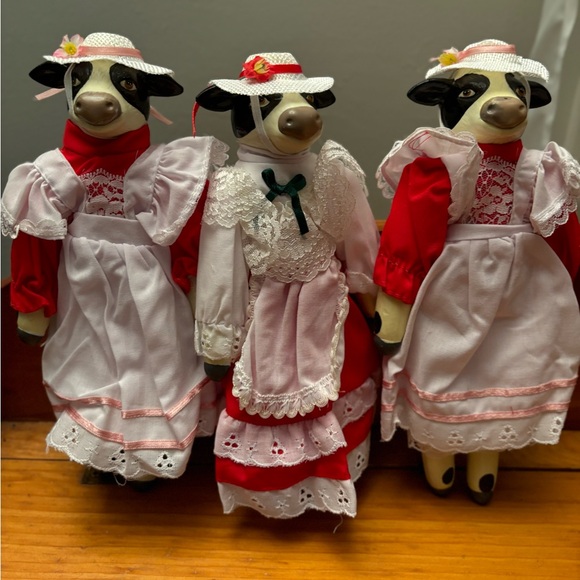 New Vintage Cow Dolls Ceramic Polyresin Cow Milk Maid Ladies 1990’s Set of 3 - Picture 4 of 8